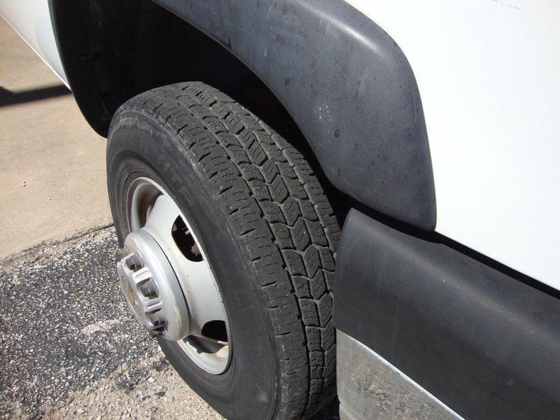 Used 2004 Chevrolet Silverado 3500 2WD Regular Cab image 7