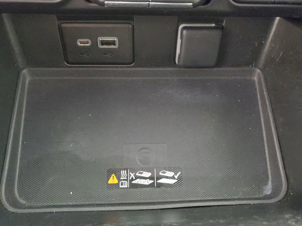 Used 2023 Chevrolet Suburban RST image 19