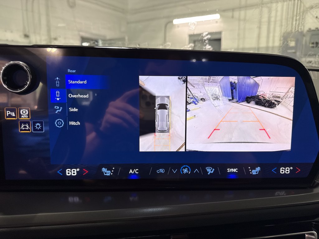 New 2027 Chevrolet Traverse LT w/ Driver Confidence Package FWD image 12