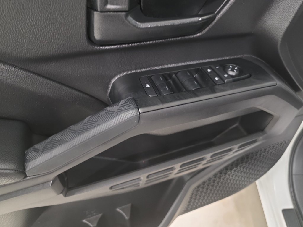 Used 2025 Toyota Tacoma SR AWD/4WD image 20