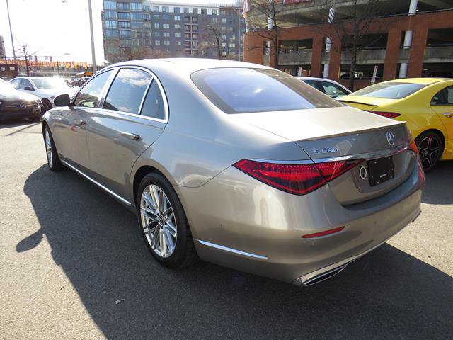 Used 2022 Mercedes-Benz S 580 4MATIC Sedan image 2