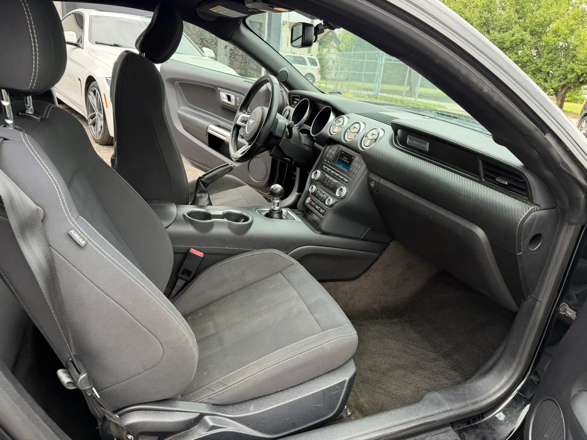 Used 2018 Ford Mustang Coupe RWD image 14
