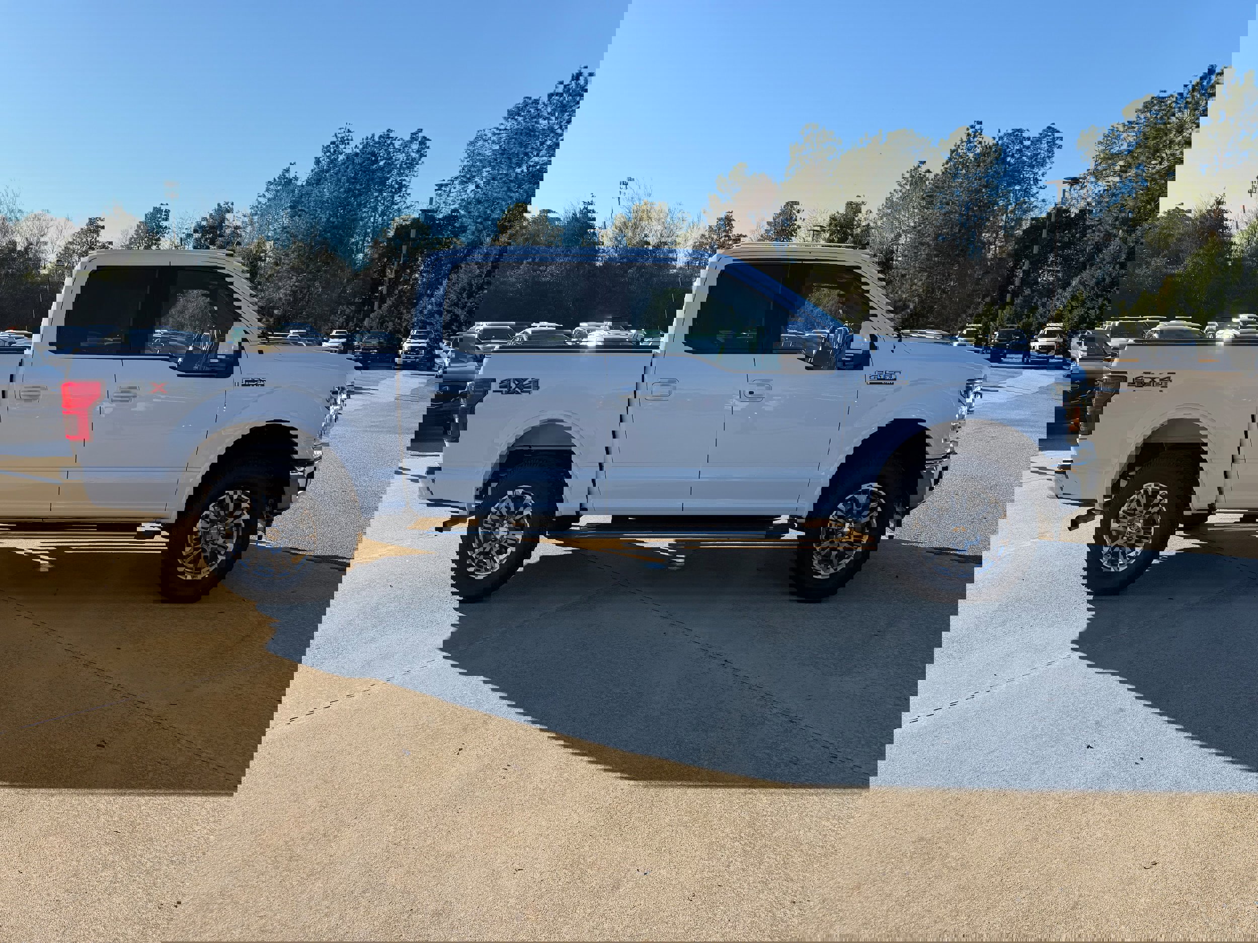 Used 2020 Ford F150 Lariat image 4