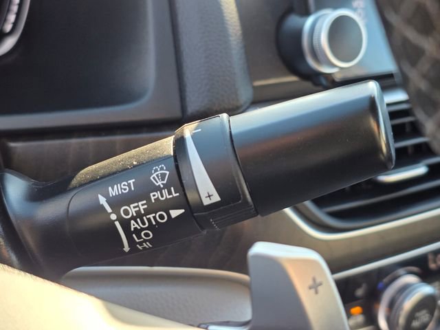 Used 2018 Honda Accord Touring image 37