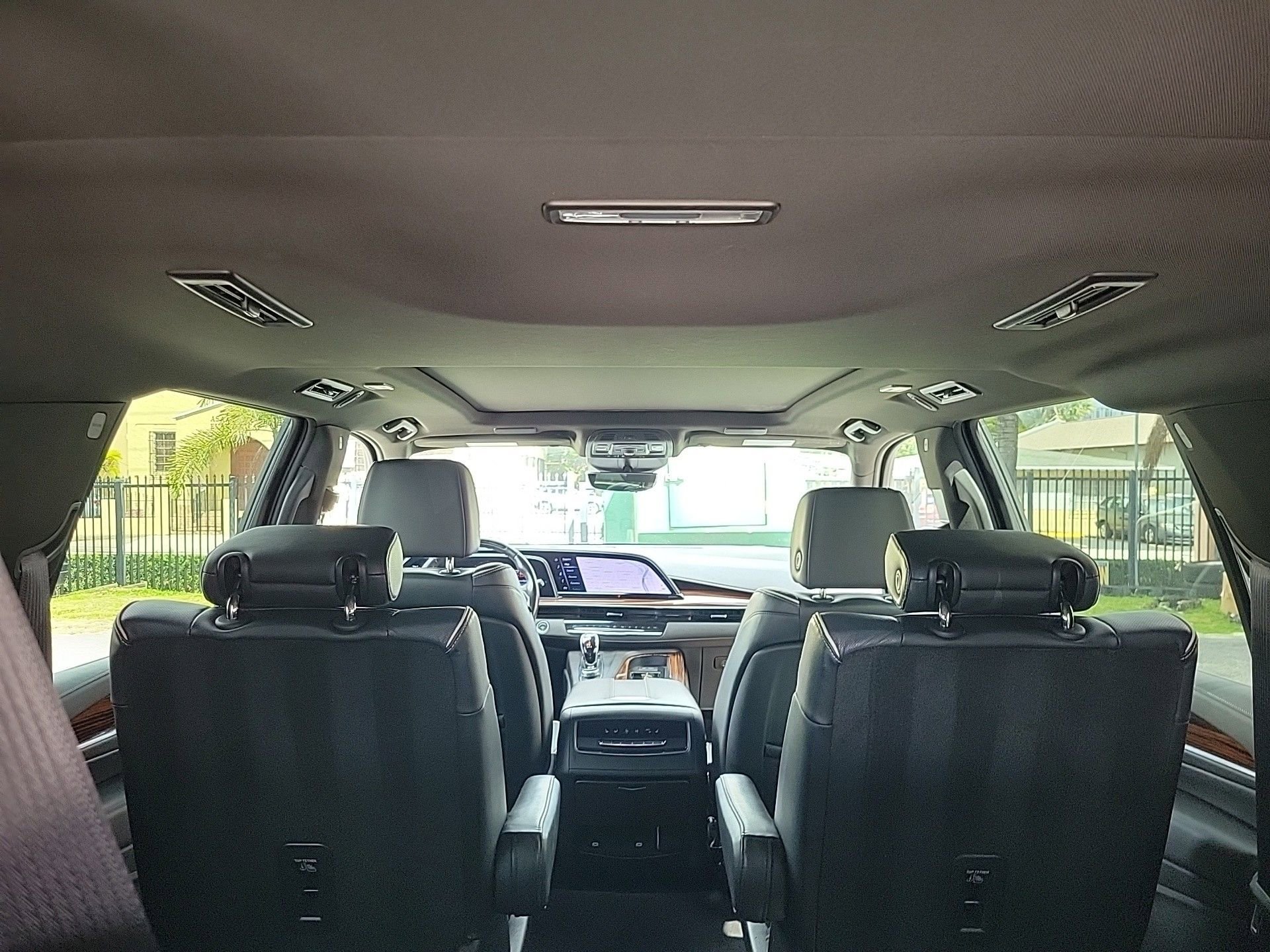 Used 2023 Cadillac Escalade ESV Premium Luxury image 18