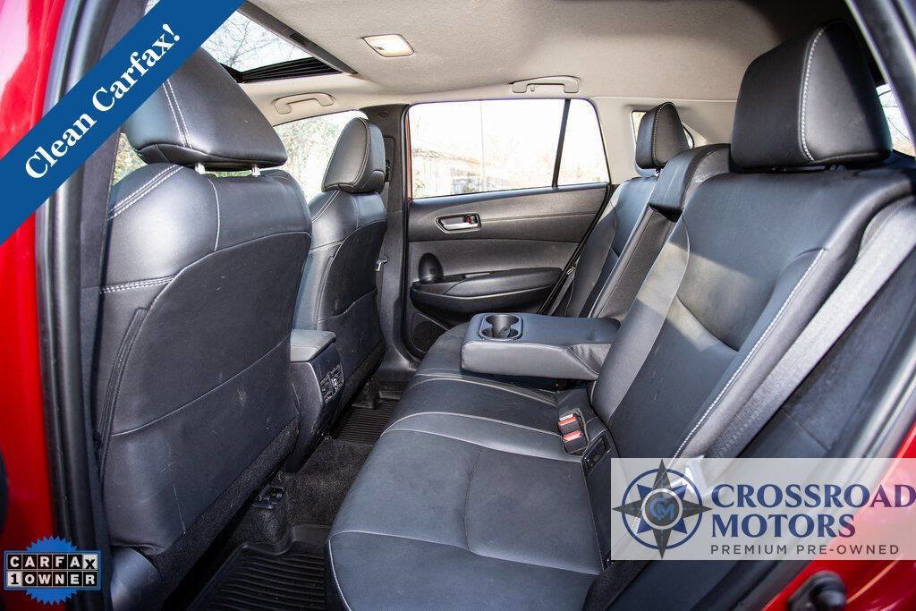 Used 2022 Toyota Corolla Cross XLE w/ Convenience Package image 21
