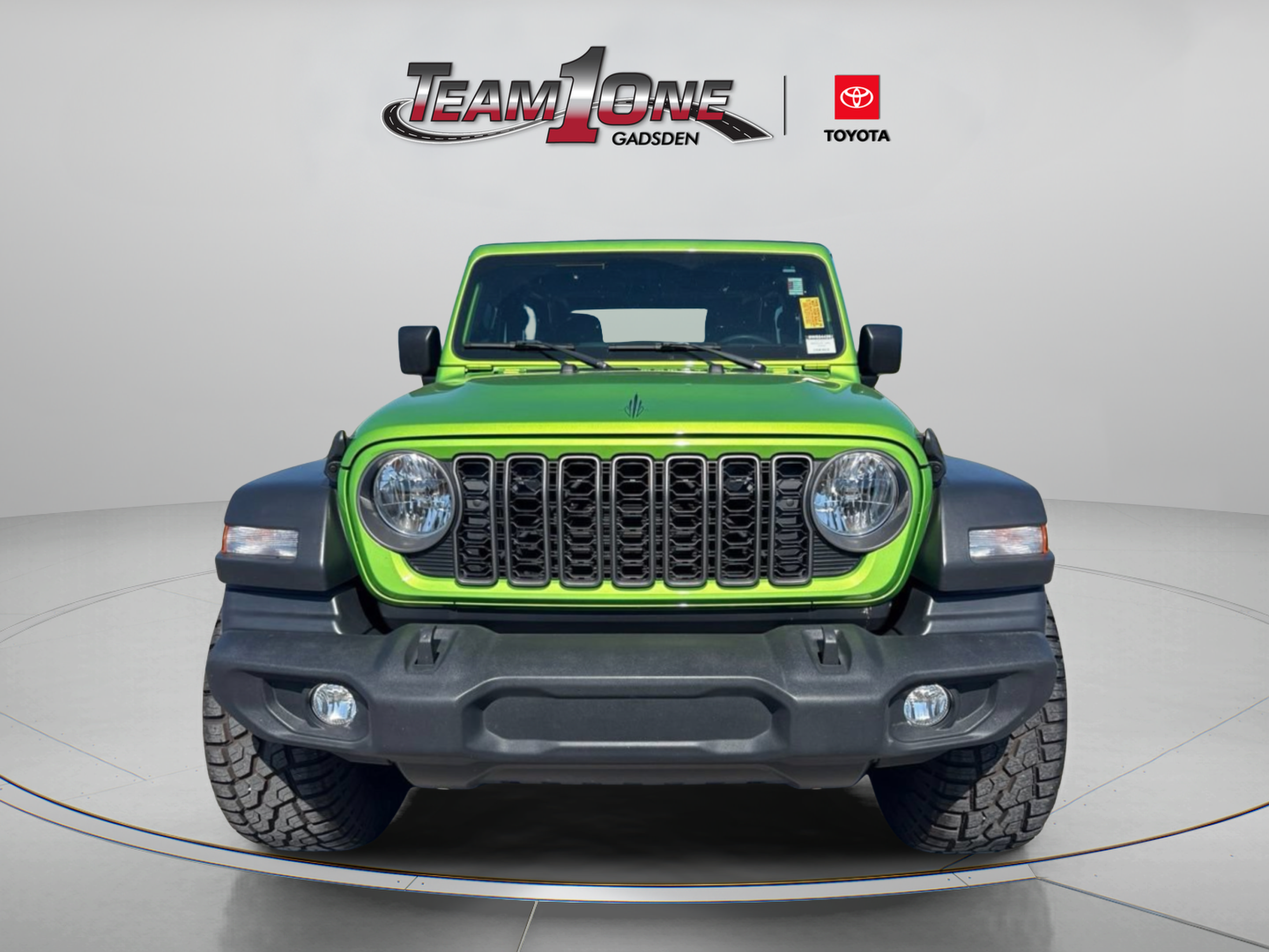 Used 2025 Jeep Wrangler Sport AWD/4WD image 4