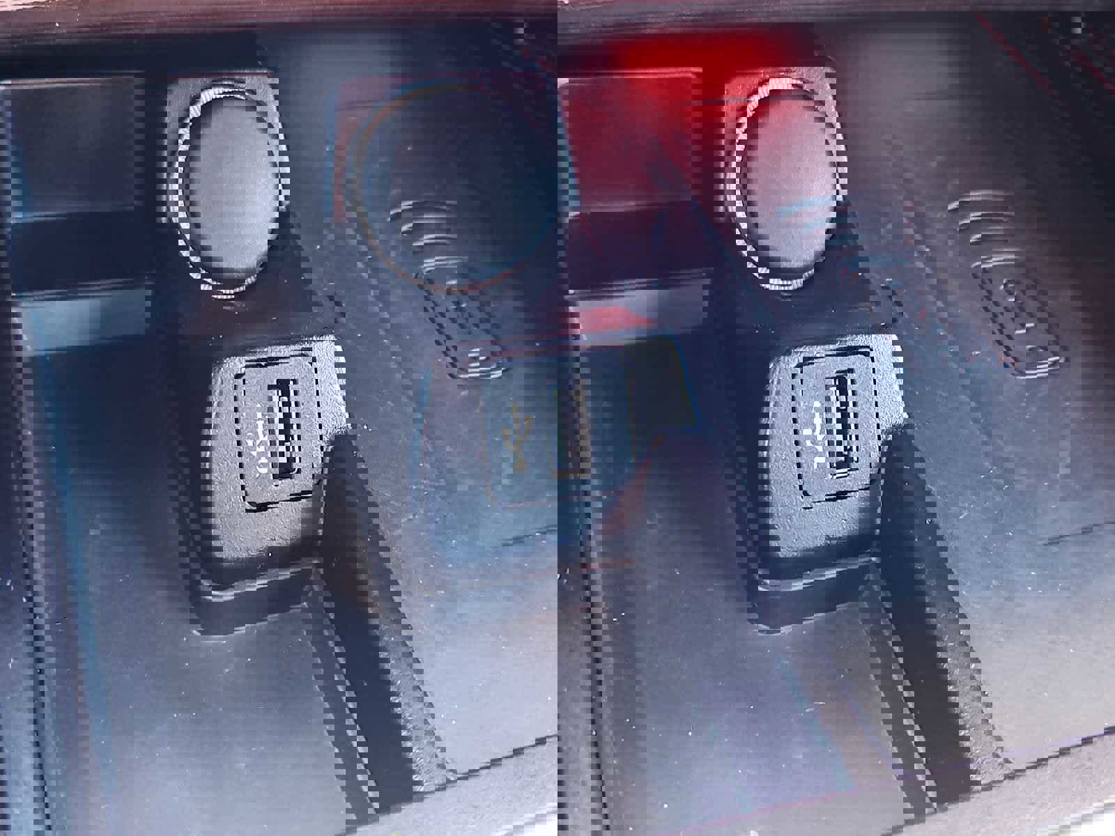 Used 2020 BMW Z4 M40i w/ Executive Package image 30