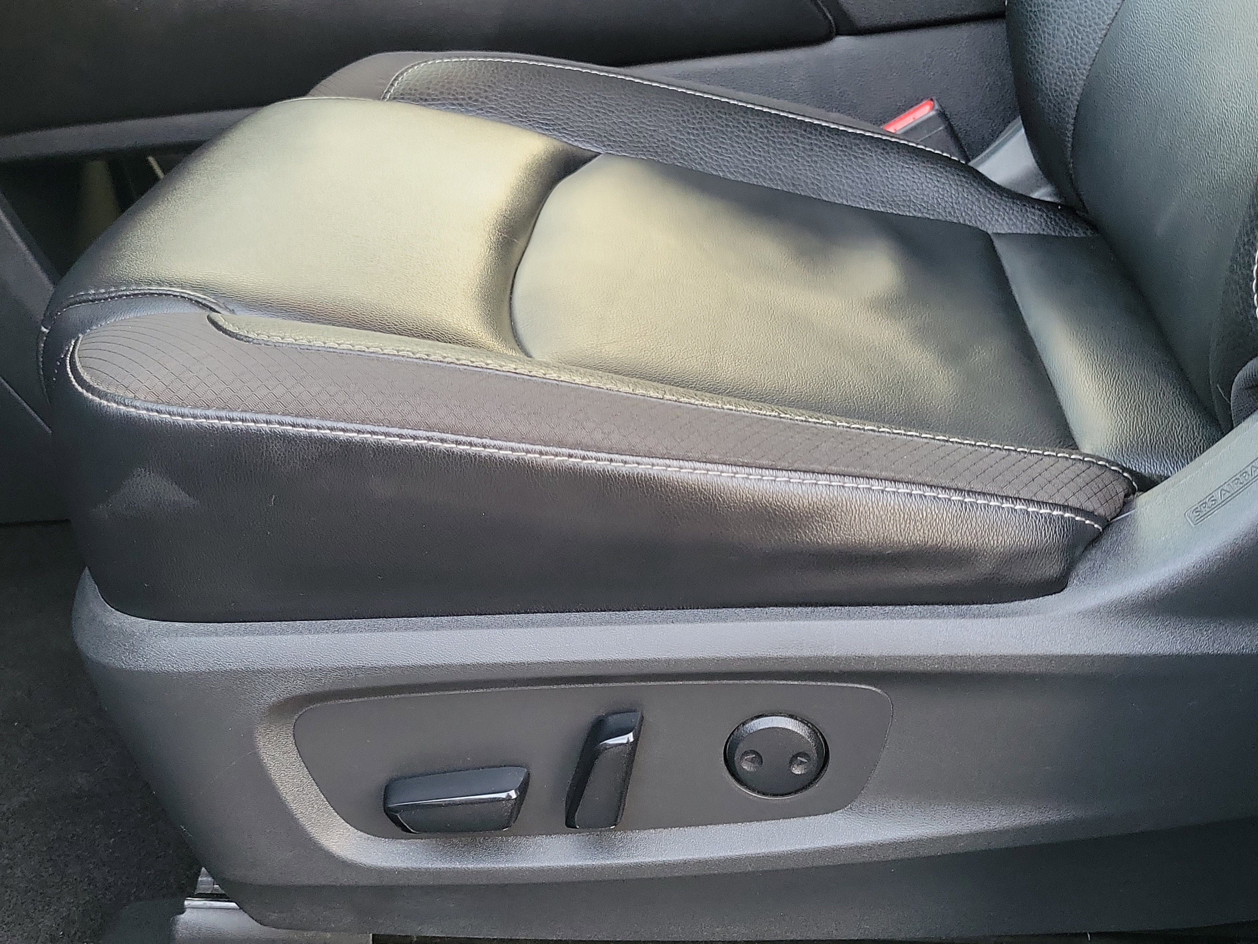 Used 2023 Nissan Pathfinder SL image 17