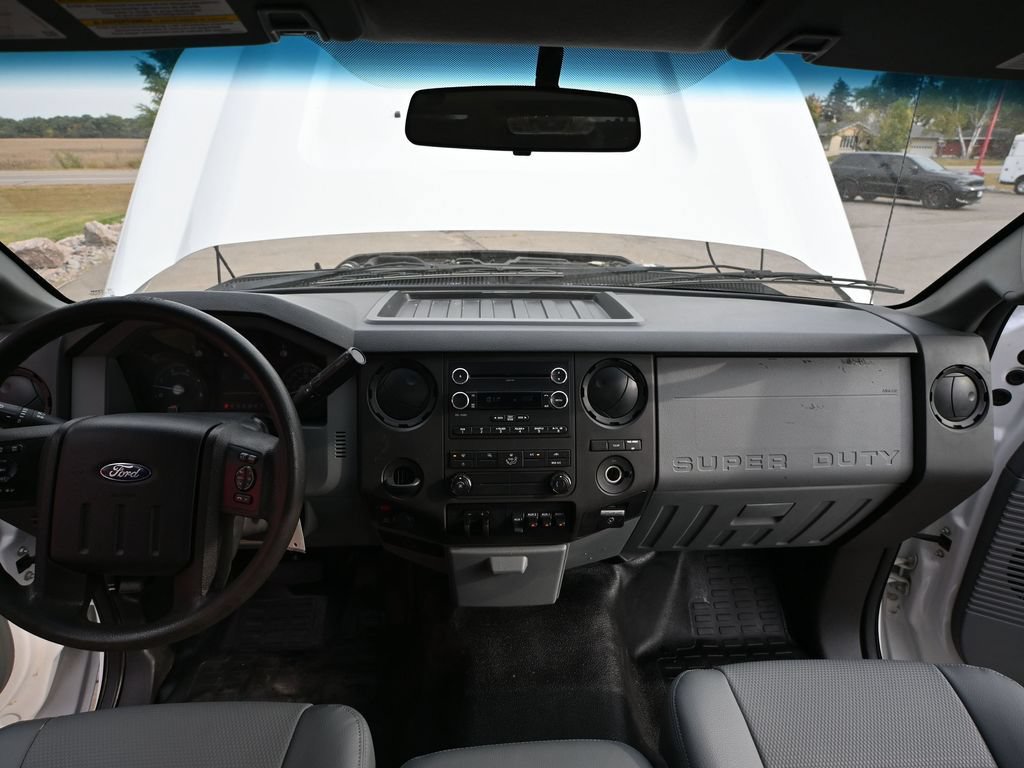 Used 2016 Ford F550 2WD Regular Cab Super Duty image 28