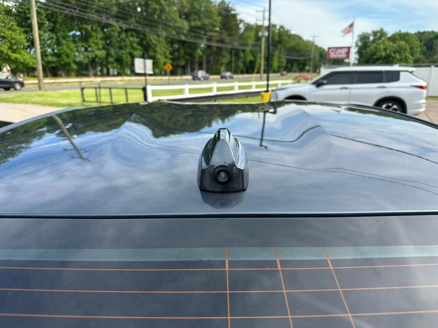 Used 2020 Chevrolet Camaro SS RWD image 31