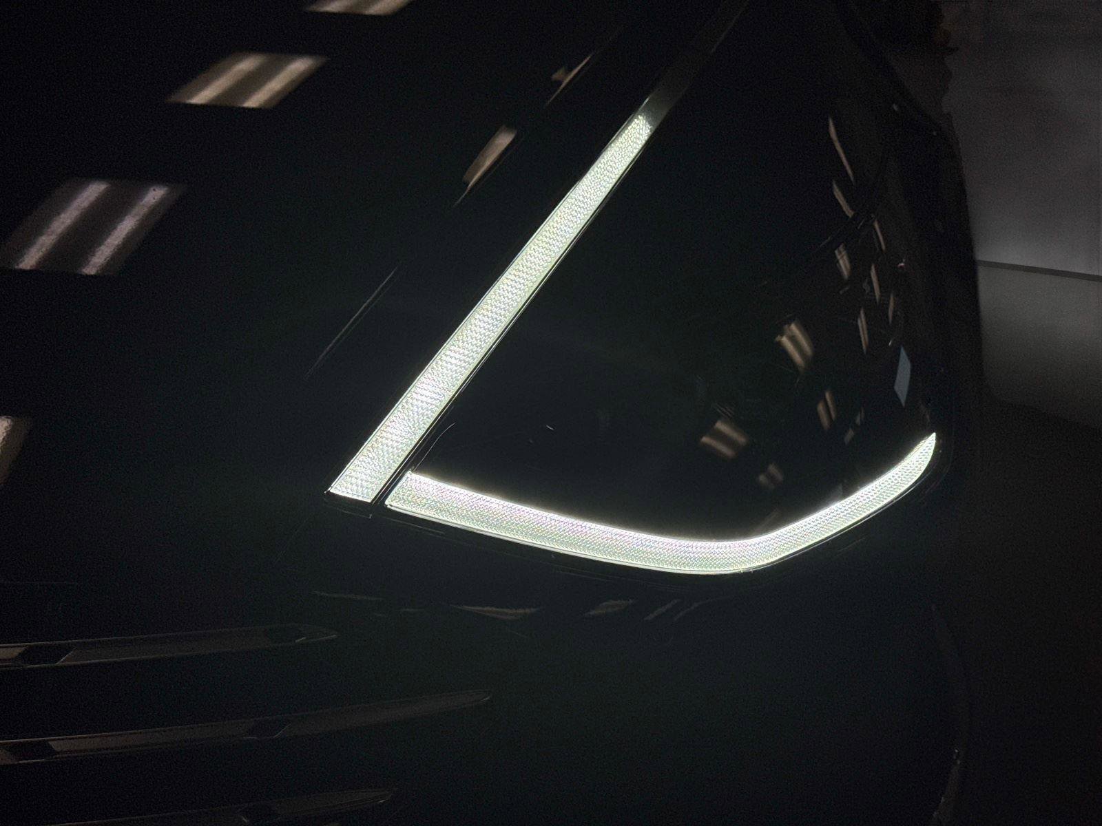 Certified 2023 Hyundai Sonata Limited w/ Cargo Package image 10