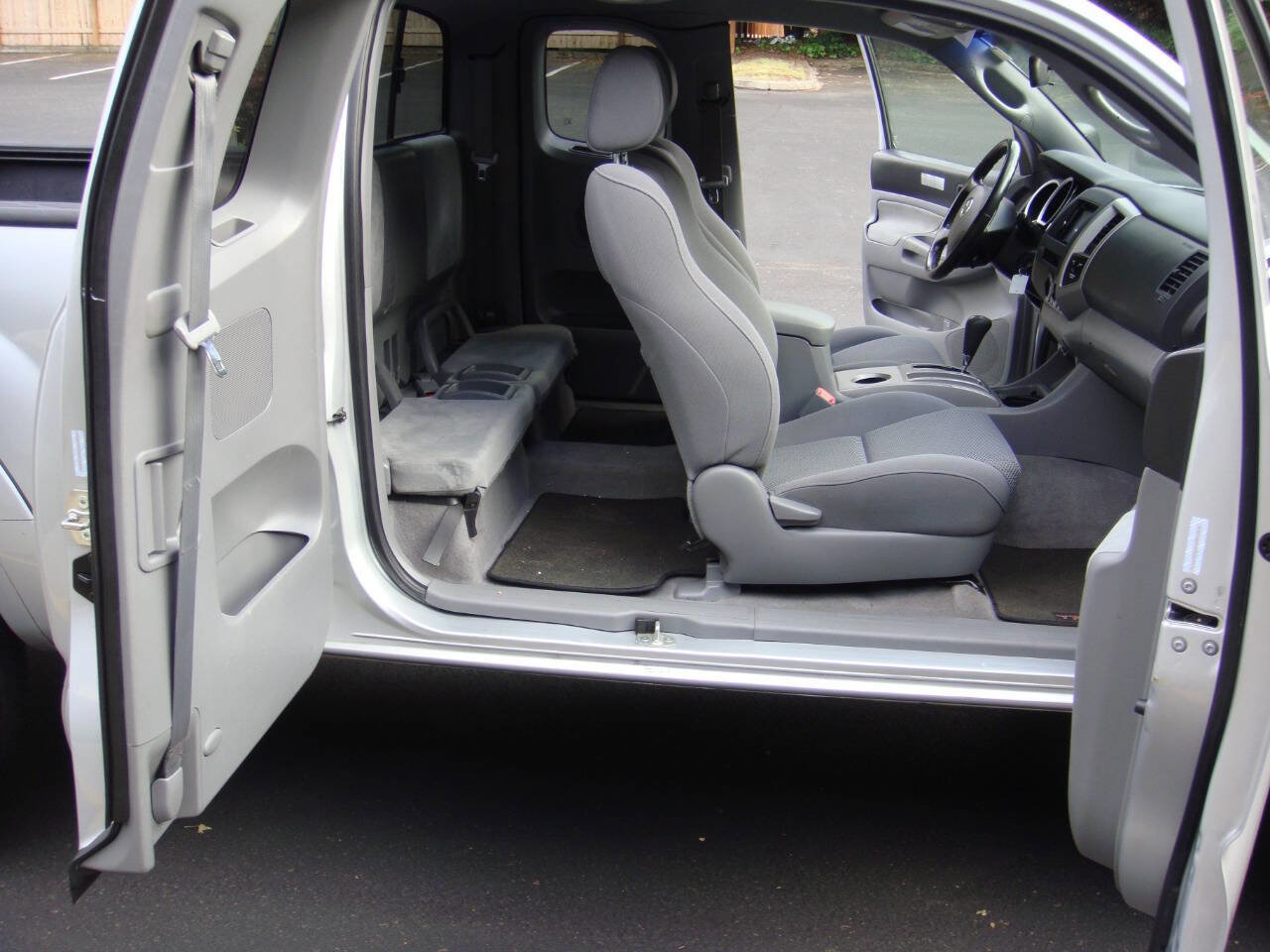Used 2005 Toyota Tacoma PreRunner RWD image 13