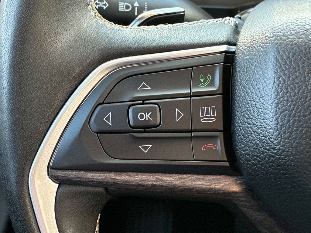 Used 2023 Jeep Grand Cherokee 4WD 4xe w/ Luxury Tech Group II image 25