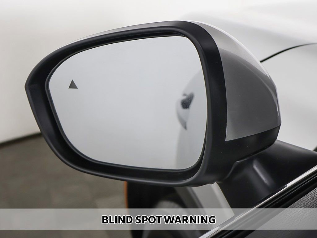 New 2026 Mitsubishi Outlander ES image 5