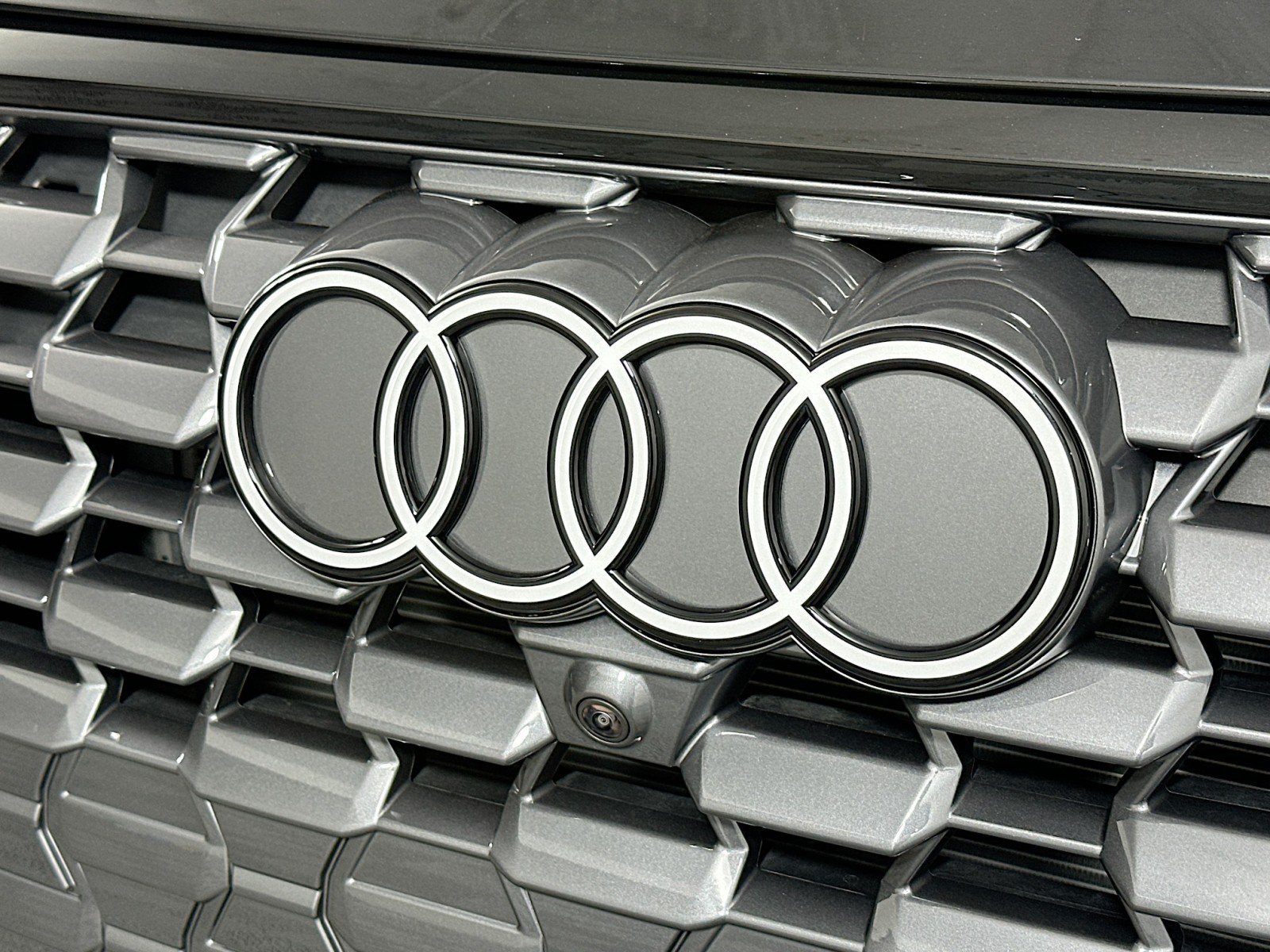 Used 2025 Audi Q5 Prestige AWD/4WD image 15