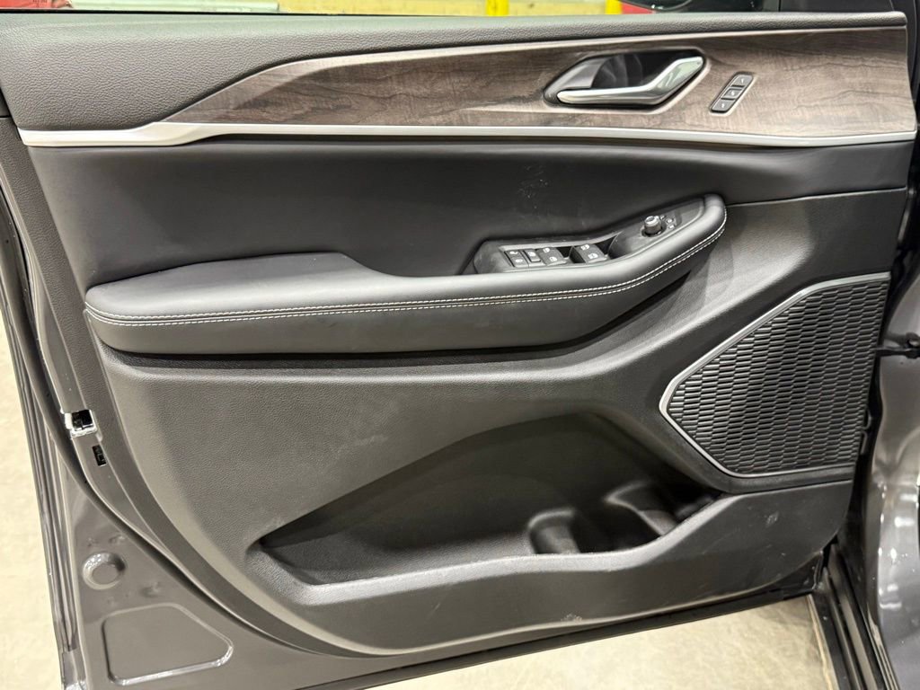 New 2026 Jeep Grand Cherokee Limited w/ Limited Altitude Package image 20