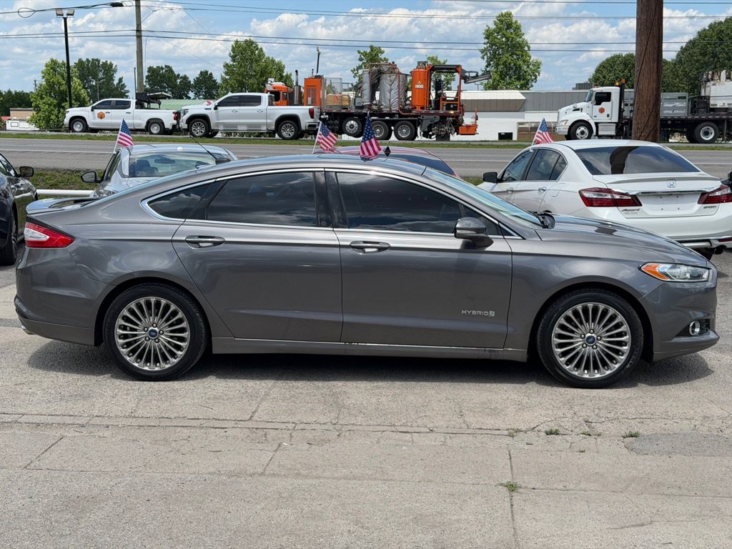 Used 2013 Ford Fusion Titanium FWD image 4