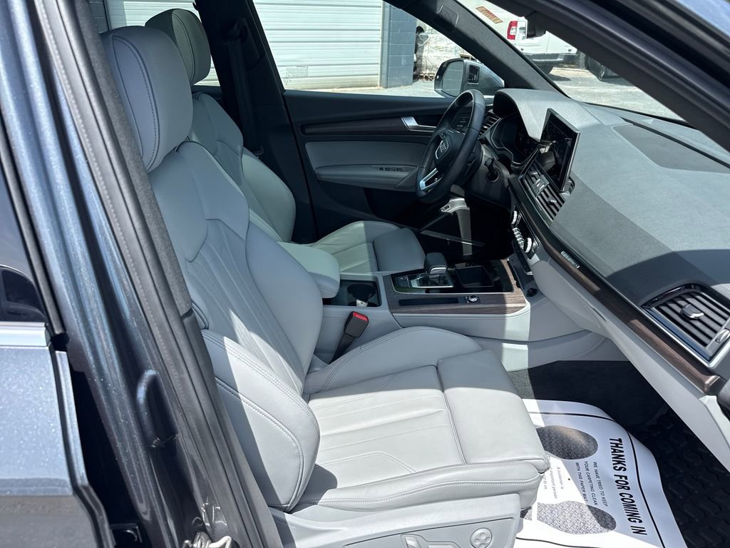 Used 2024 Audi Q5 2.0T Premium Plus w/ Premium Plus Package AWD/4WD image 30