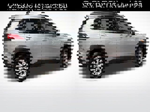 Used 2022 Toyota Corolla Cross LE image 4