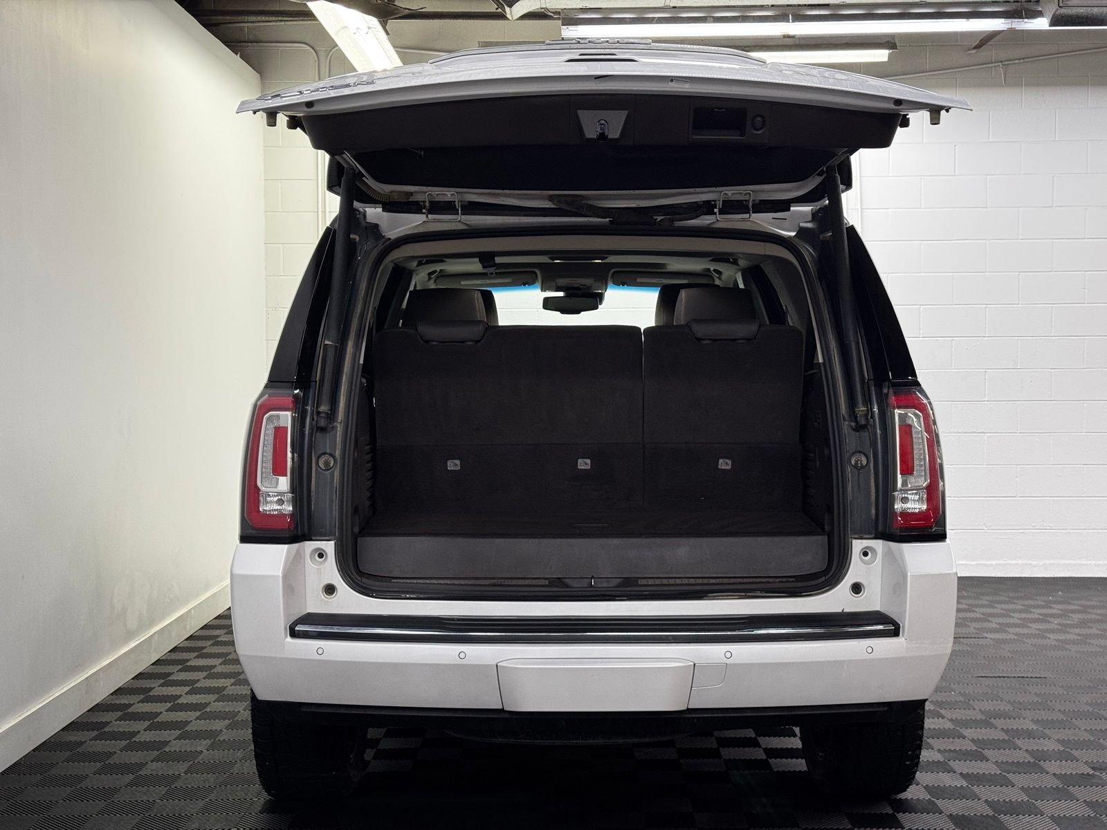 Used 2018 GMC Yukon Denali AWD/4WD image 34
