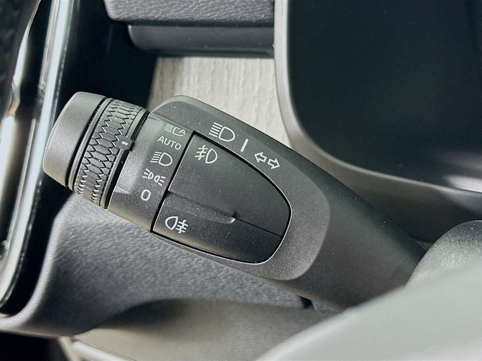 Used 2026 Volvo XC40 B5 Plus AWD/4WD image 20