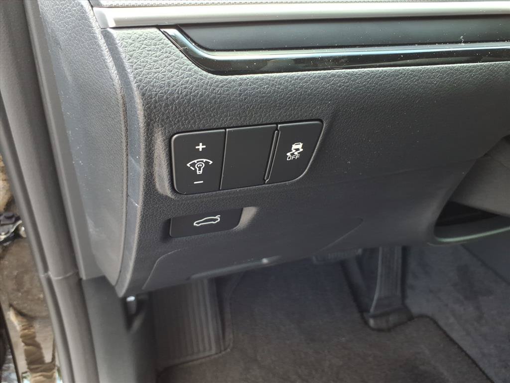 New 2026 Kia K5 LXS FWD image 17