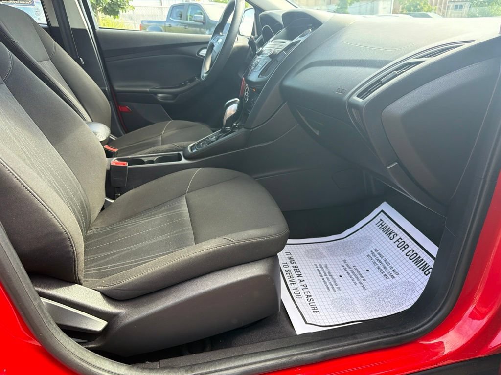Used 2015 Ford Focus SE FWD image 9