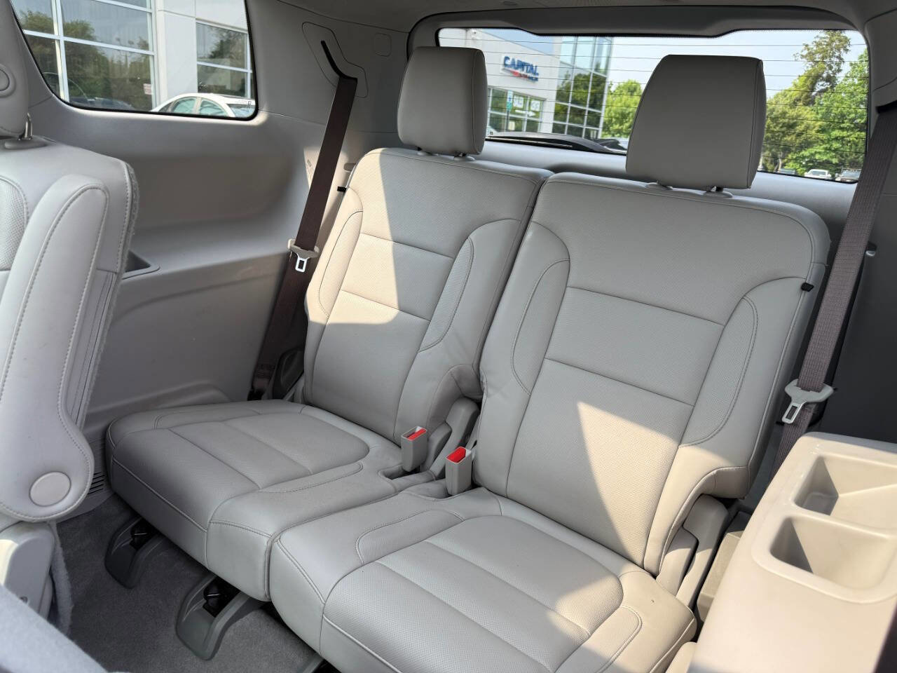 Used 2018 GMC Acadia SLT w/ LPO, Cargo Package image 34