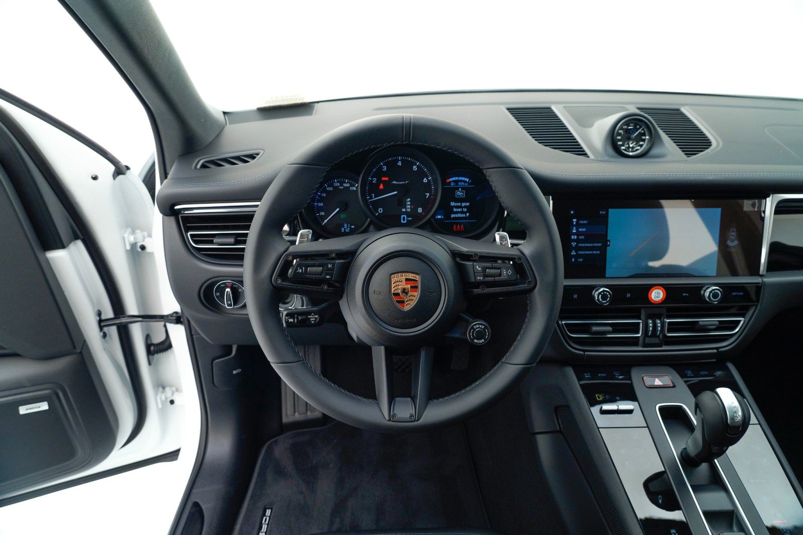 Certified 2026 Porsche Macan Turbo image 21