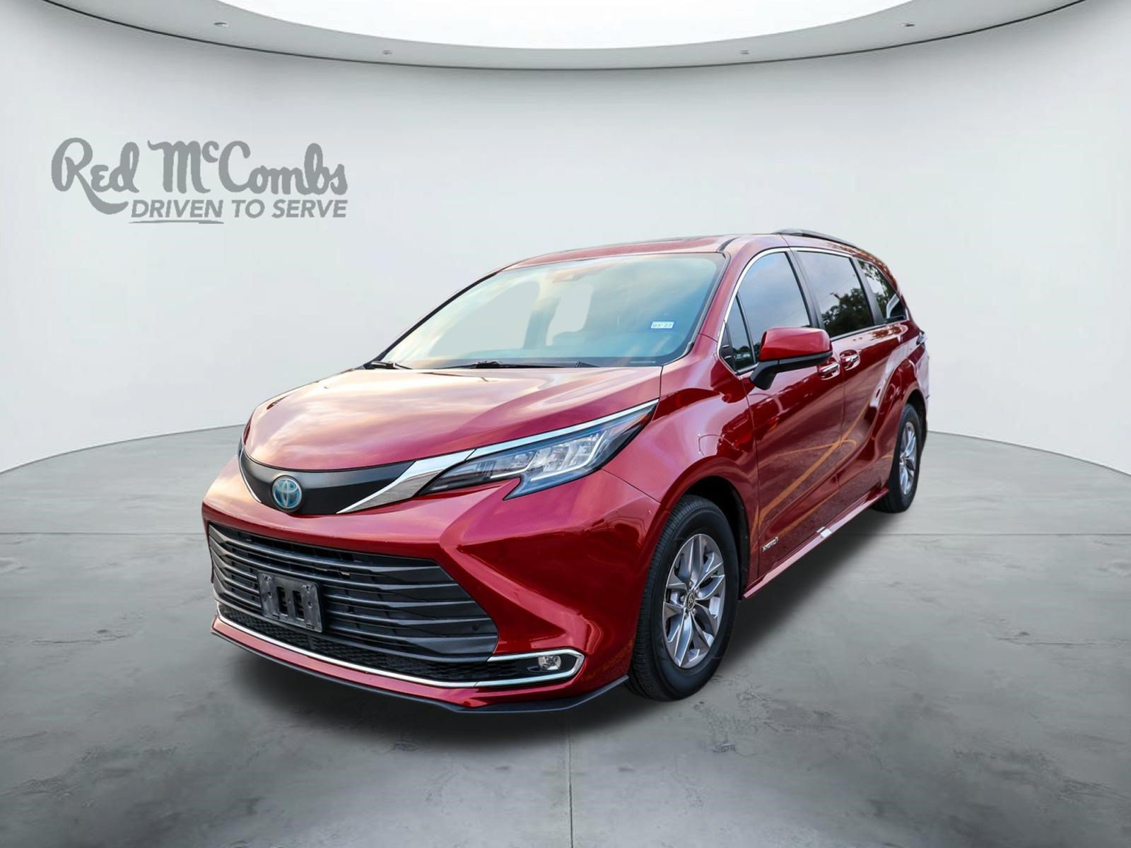 Used 2021 Toyota Sienna XLE