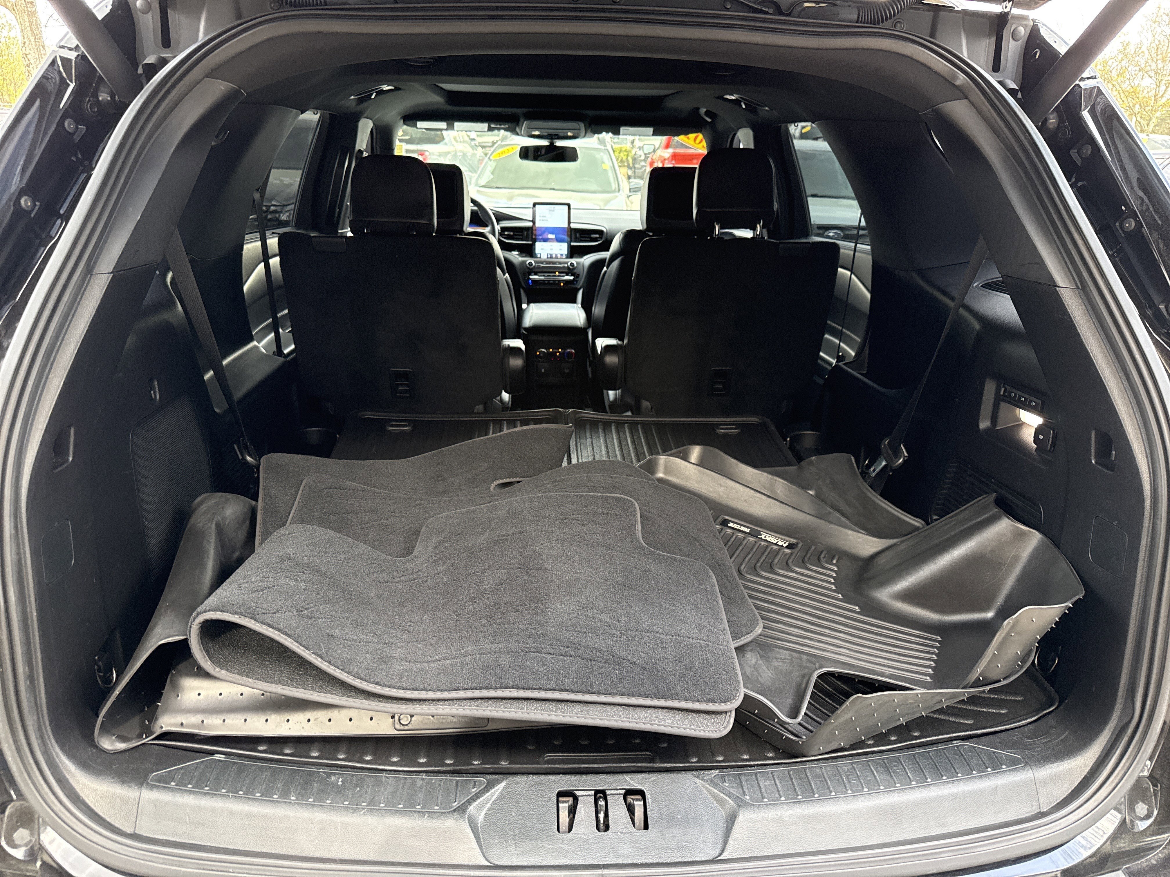 Used 2020 Ford Explorer ST w/ ST Street Pack image 18