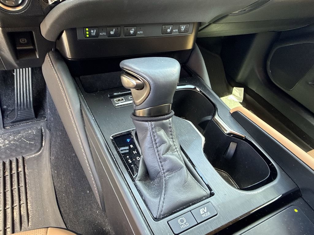 Used 2024 Lexus ES 300h w/ Premium Package FWD image 20