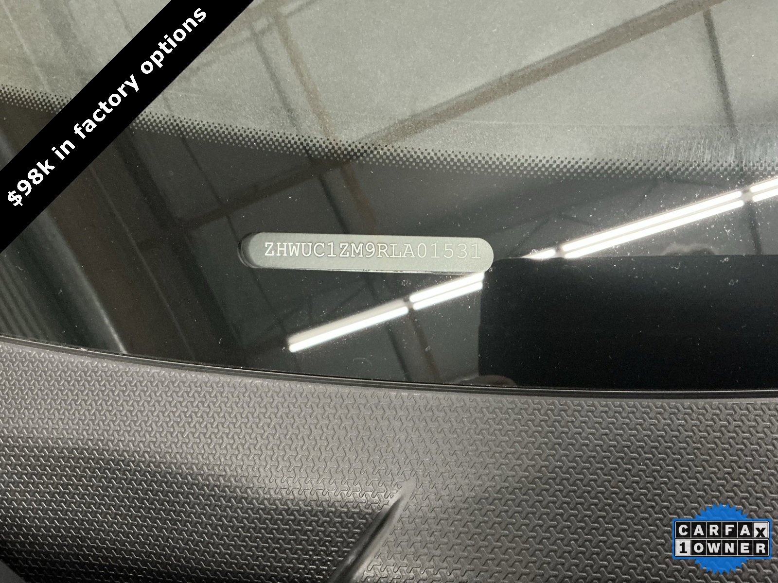 Used 2024 Lamborghini Revuelto image 29