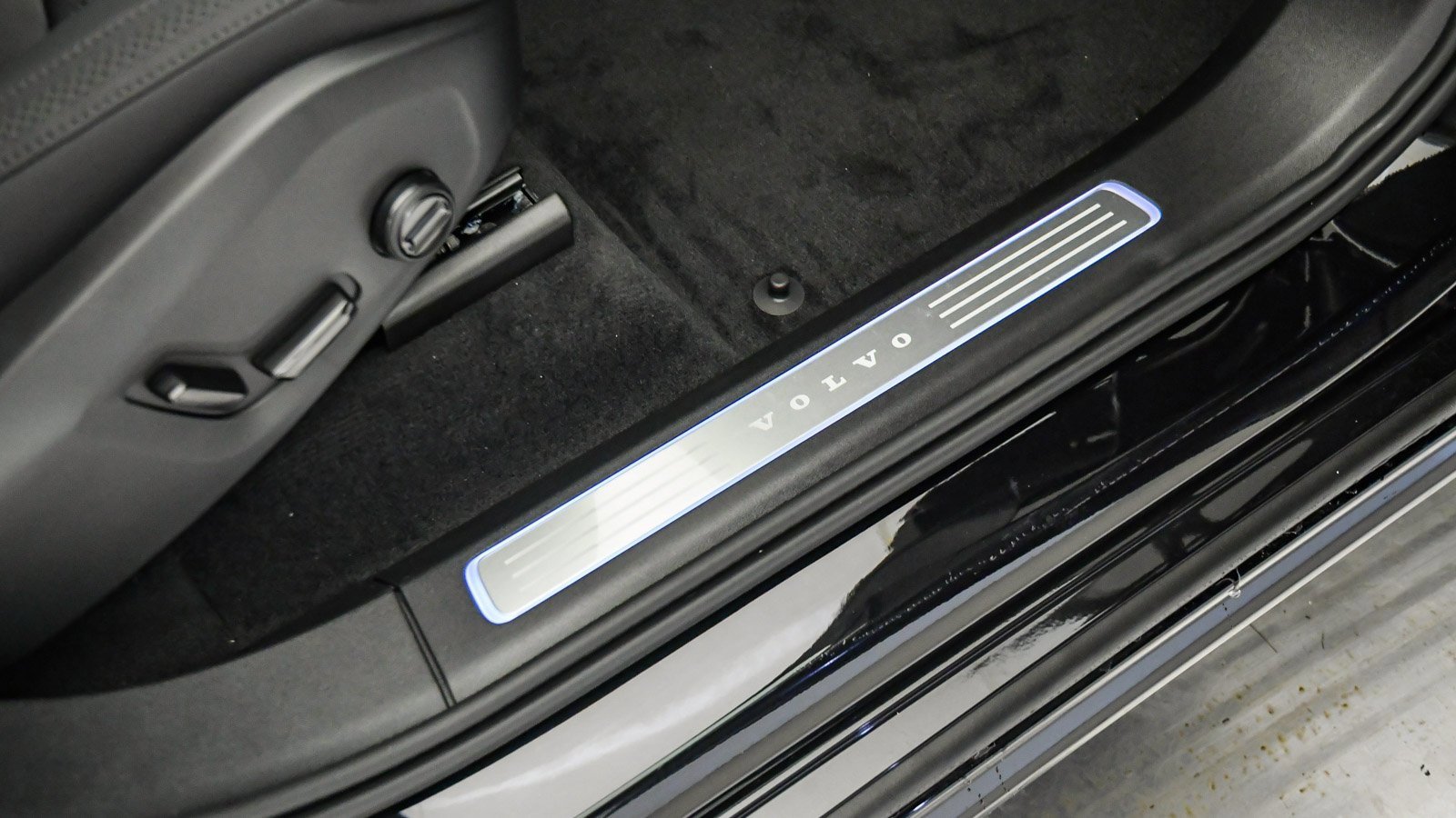 New 2026 Volvo XC90 B5 Core image 19