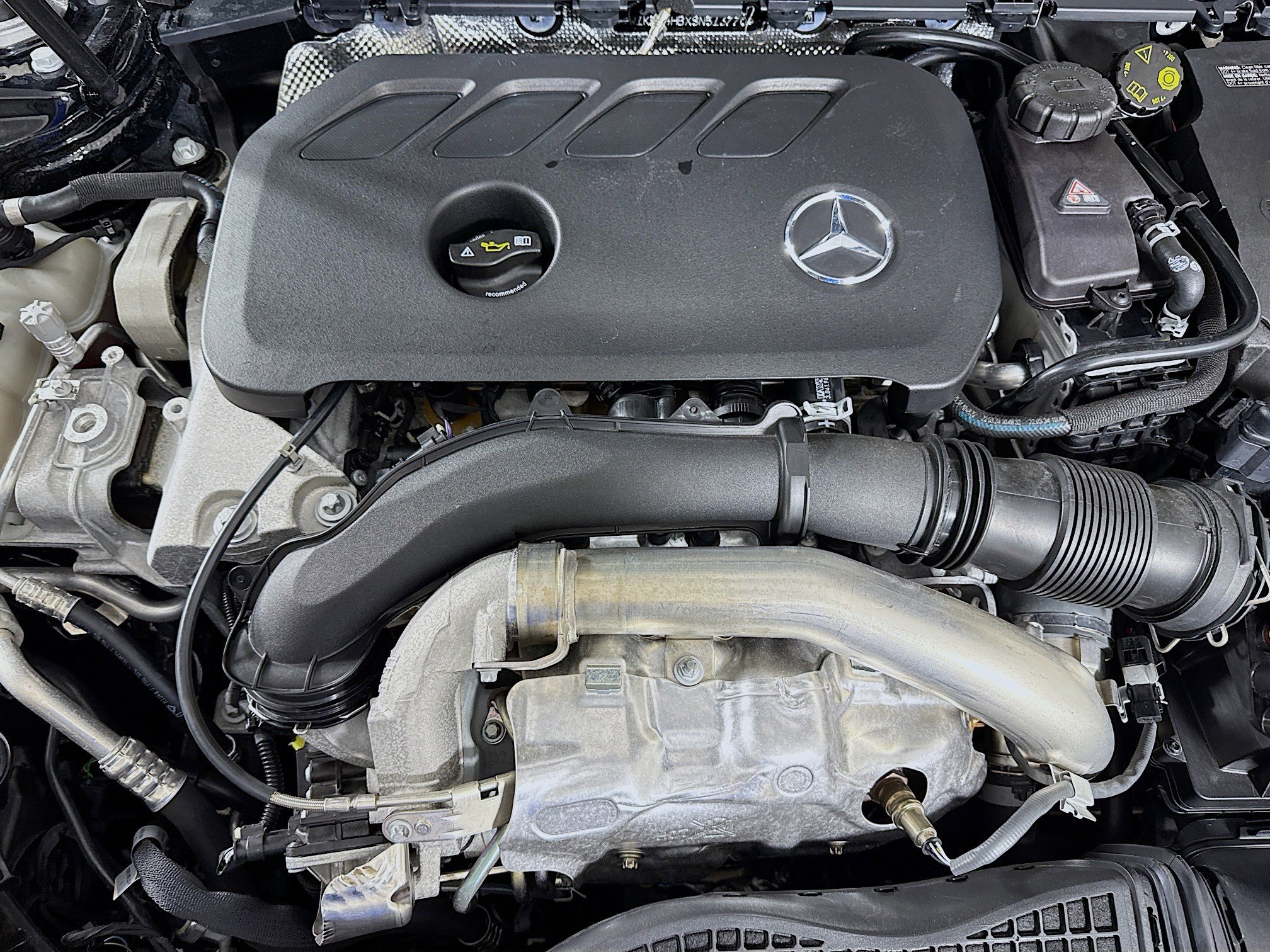 Used 2025 Mercedes-Benz CLA 250 4MATIC image 39
