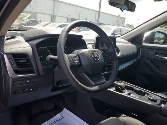 Used 2026 Nissan Rogue SV image 19