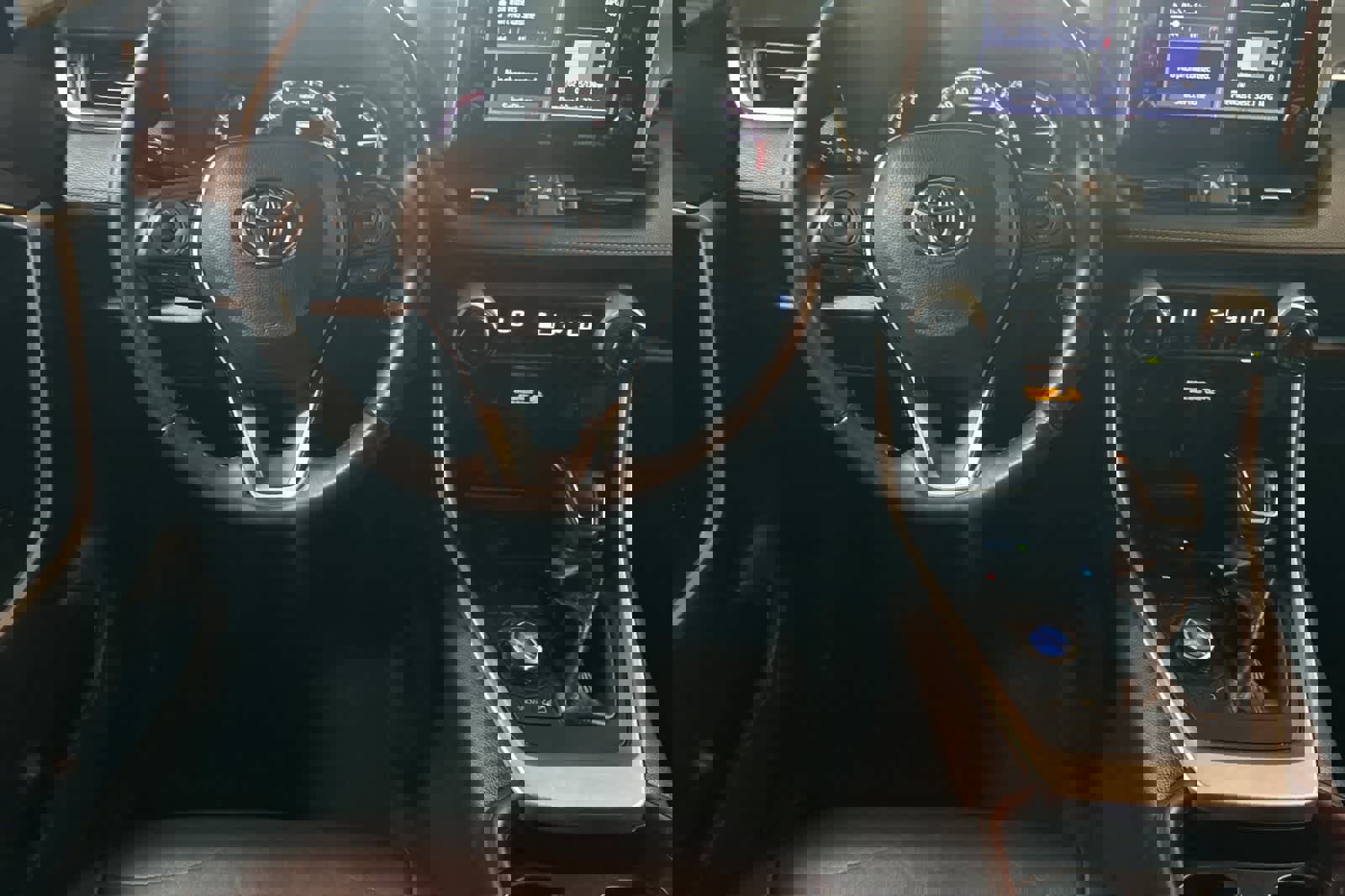 Used 2019 Toyota RAV4 Limited w/ Advanced Technology Package image 15