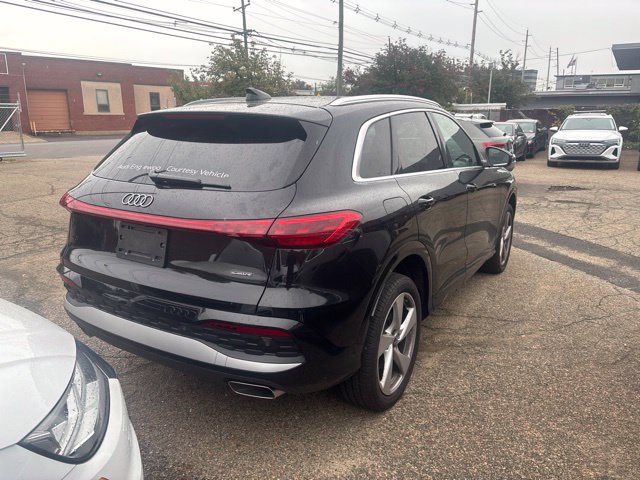 Certified 2025 Audi Q5 Premium Plus w/ Premium Plus AWD/4WD image 8