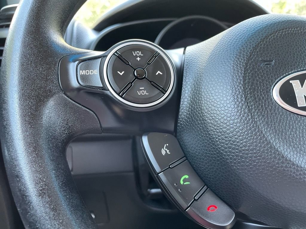 Used 2019 Kia Soul + image 5