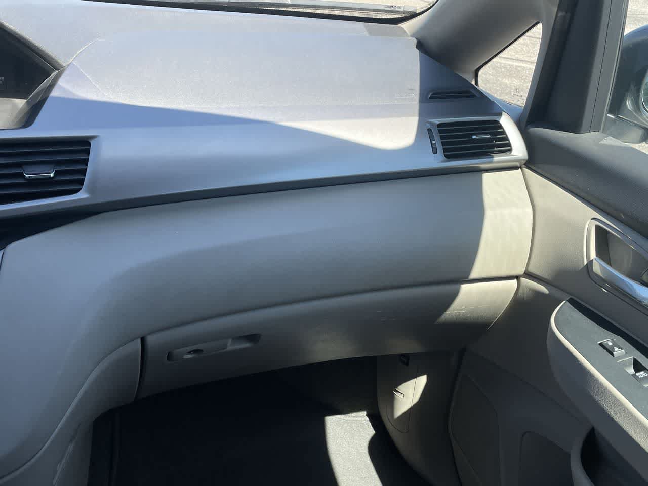 Used 2016 Honda Odyssey LX image 16