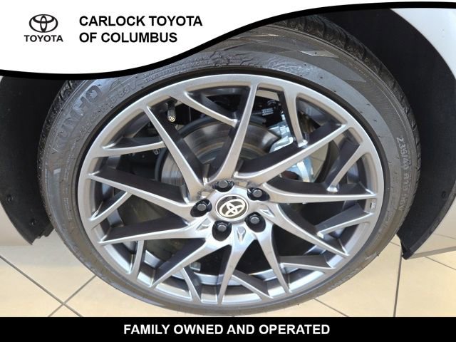 Used 2025 Toyota Camry SE w/ Convenience Package image 10