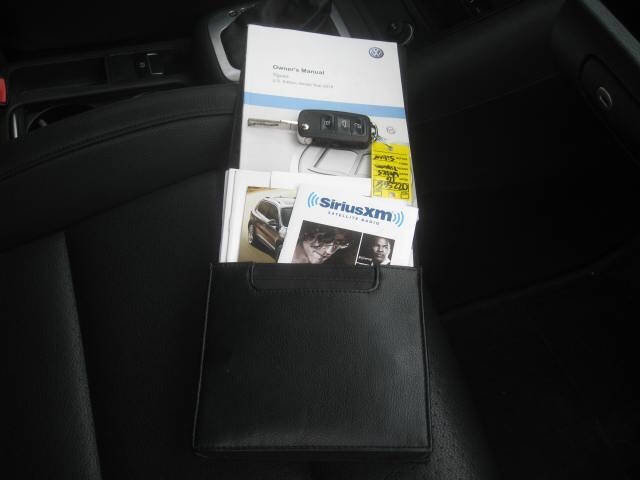 Used 2016 Volkswagen Tiguan S image 20