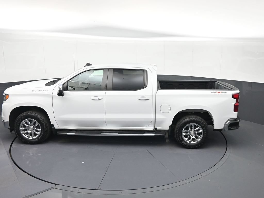Used 2022 Chevrolet Silverado 1500 LT AWD/4WD image 24