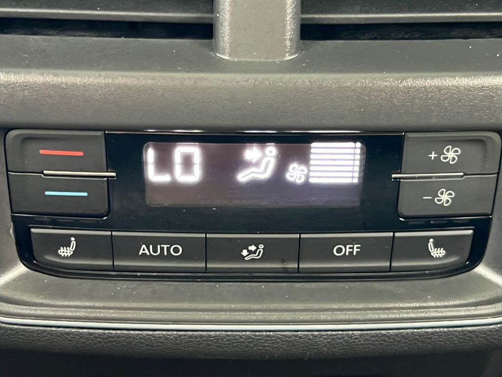 Used 2018 Volkswagen Atlas SEL AWD/4WD image 40