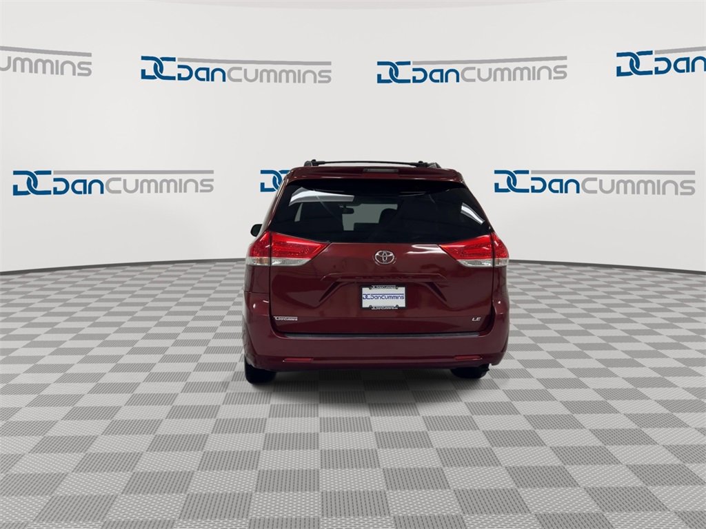 Used 2011 Toyota Sienna LE image 7