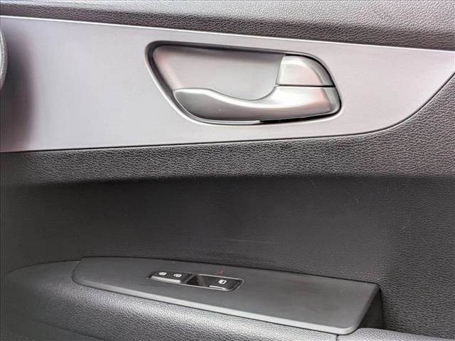 Used 2024 Kia Forte LXS FWD image 4