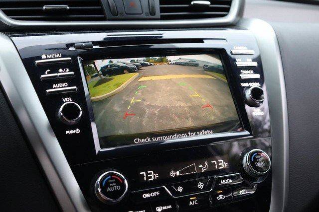 Used 2023 Nissan Murano SV w/ SV Midnight Edition Package FWD image 12