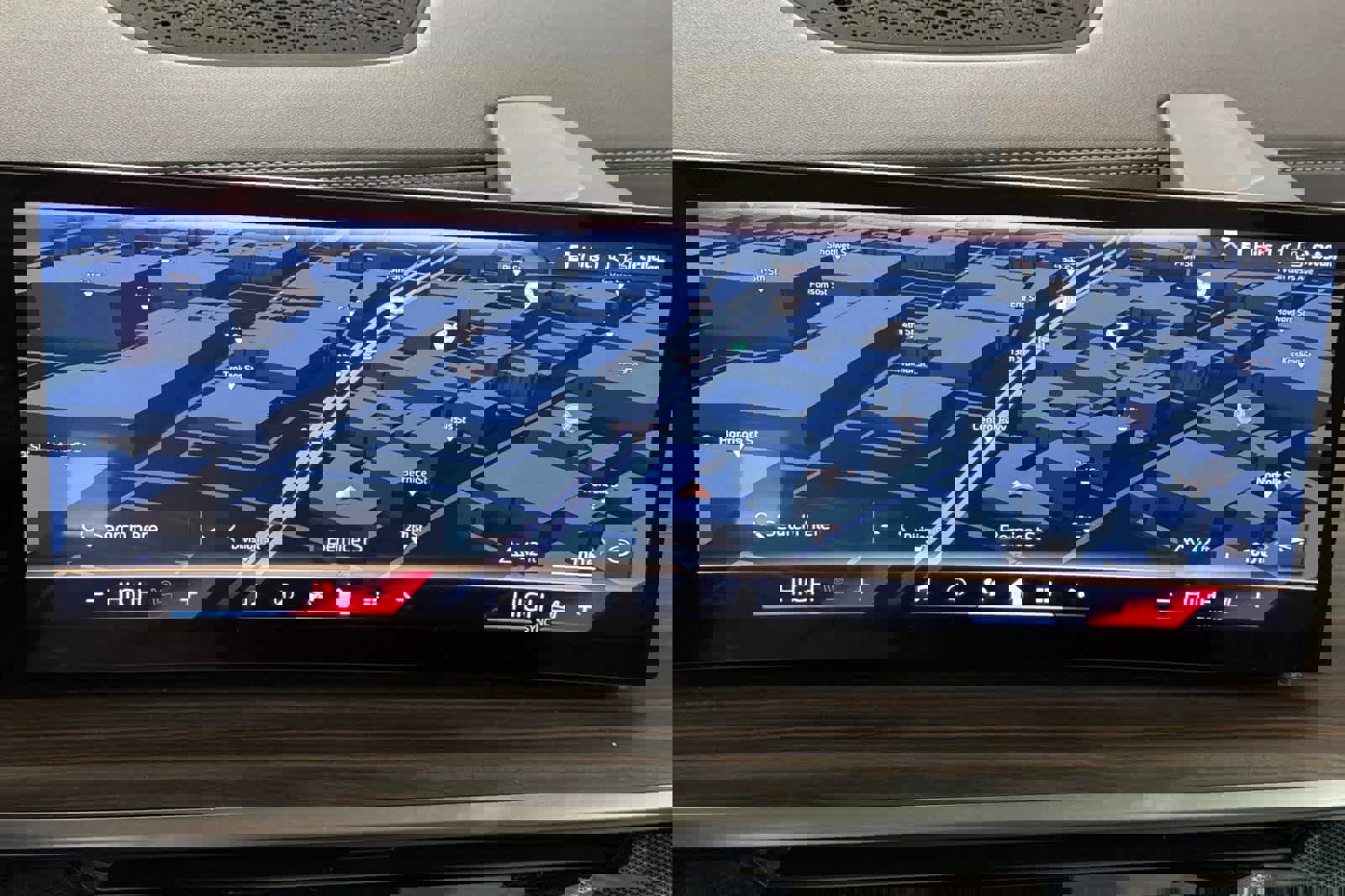 Used 2026 BMW X7 xDrive40i w/ M Sport Package image 19