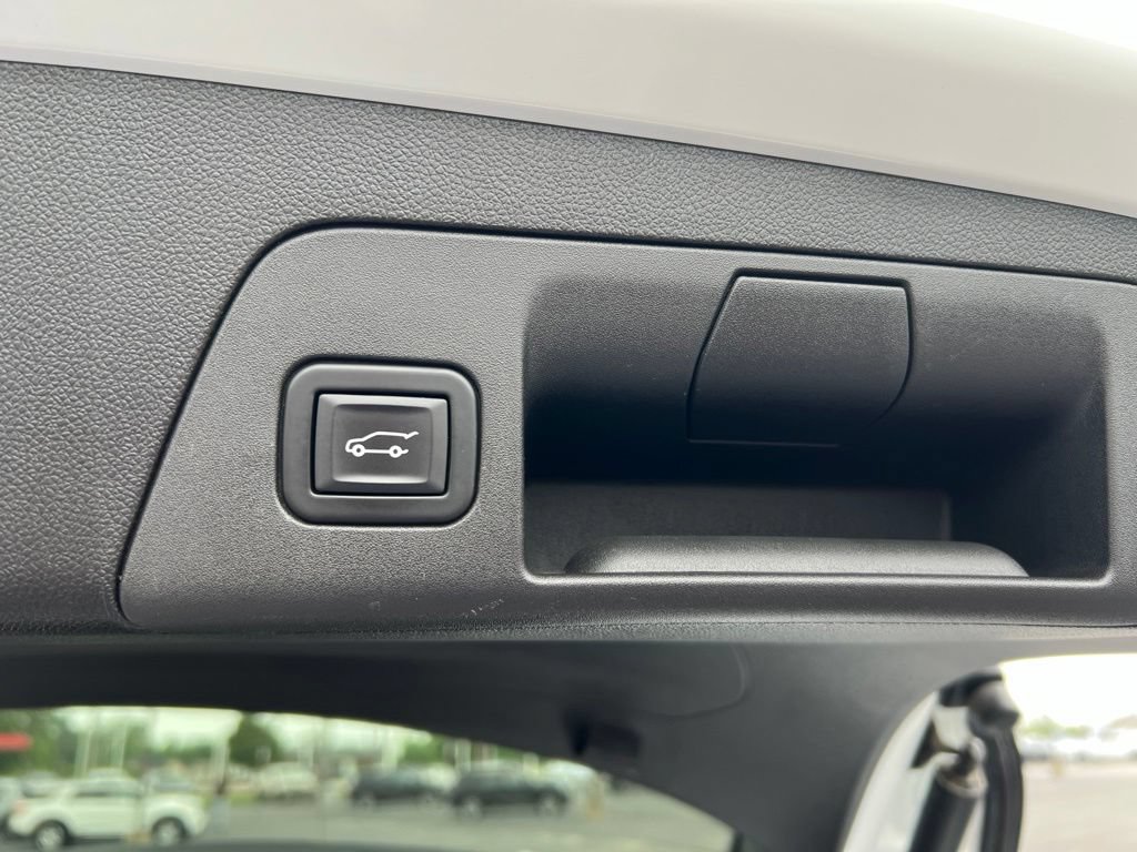 Used 2023 Buick Envision Preferred AWD/4WD image 24
